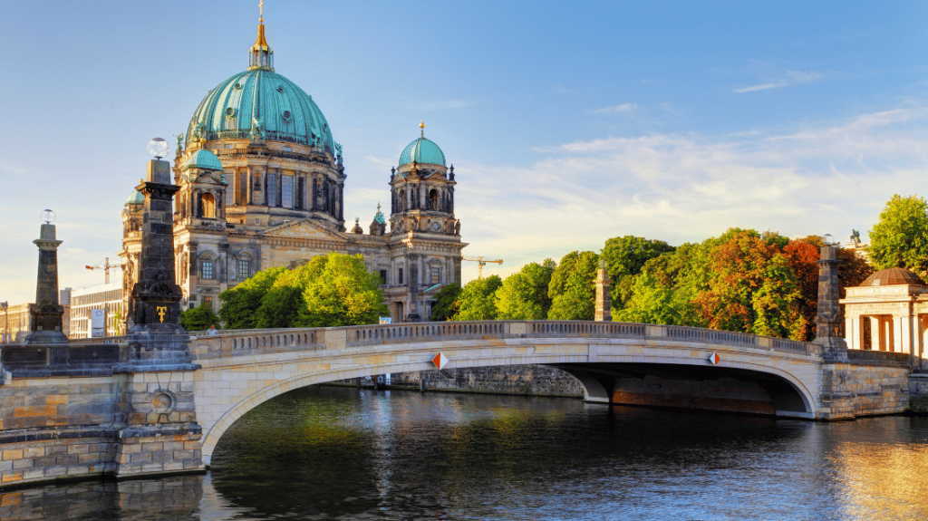 Tour en Europa ofrecido por Rumbos Cardinales.